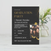 Schwarzer und goldener Abschluss mit Foto Abschlus Einladung (Stehend Vorderseite)