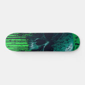 Schwarzer und grüner Computercode-Totenkopf #3 Skateboard (Horizontal)