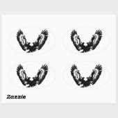 Schwarzer und weißer Adler Ovaler Aufkleber (Blatt)