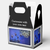 Schwarzer und weißer Angelfisch im tiefen Blauen M Geschenkschachtel (Geöffnet)