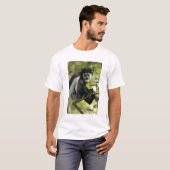 Schwarzer und weißer Colobus-Affe T-Shirt (Vorne ganz)
