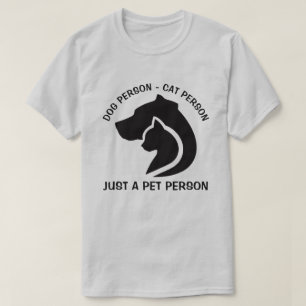 Schwarzer und weißer Hund und Katze T-Shirt