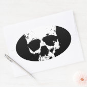 Schwarzer und weißer Schädel Ovaler Aufkleber (Umschlag)