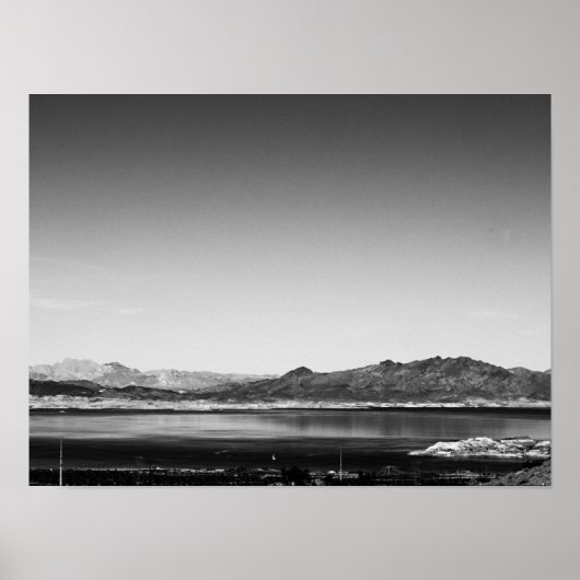 Schwarzer und weißer See Mead Poster (Vorne)