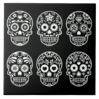 Schwarzer und weißer Zuckerschädel