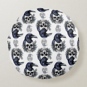 Schwarzer Vogel auf einem Skull-Goth-Muster Rundes Kissen