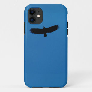 Schwarzer Vogel in einem blauen Himmel iPhone 11 Hülle