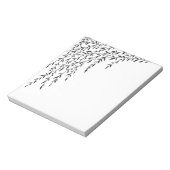 Schwarzer Wachtwillow auf Weißen Blättern Zweige Notizblock (Rotiert)