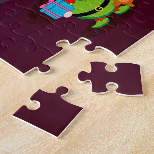 Schwarzer Weihnachtsmann, der Weihnachtsgeschenke  Puzzle (Seite)
