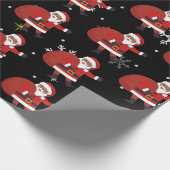 Schwarzer Weihnachtsmann mit Schneeflocken und Ste Geschenkpapier (Ecke)