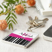 Schwarzer, weißer, rosa gestreifter schlüsselanhänger (Seite)