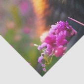 Schwarzer Wolf in rosa Blume Seidenpapier (Detail)