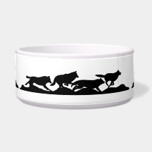 Schwarzer Wolf Silhouette Wild läuft mit dem Pack