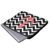 Schwarzer Zickzack rosa Anker Laptopschutzhülle (Vorne Knopf)