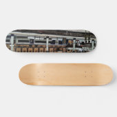 Schwarzer Zug Skateboard (Horizontal)