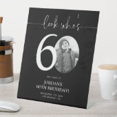 Schwarzes 60. Geburtstag Begrüßungszeichen | Schau Sockelschild (In Situ)