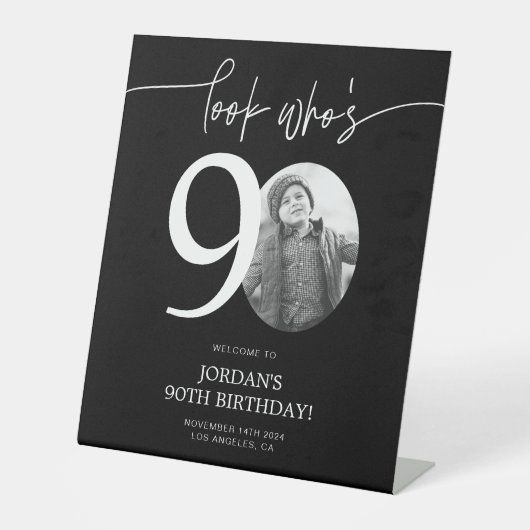 Schwarzes 90. Geburtstag Begrüßungszeichen | Schau Sockelschild (Vorderseite)