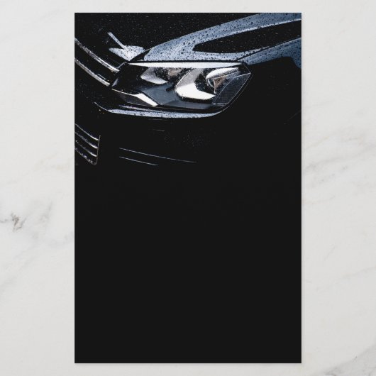 Schwarzes Auto mit Regenfall Flyer (Hinten)