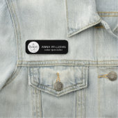 Schwarzes Basis-Salon-Professionelles Namensschild (Beispiel)
