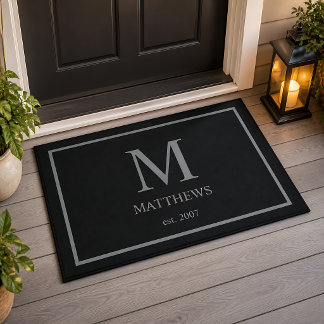 Schwarzes benutzerdefiniertes Monogramm und Name Fußmatte