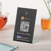 Schwarzes Bitcoin-QR-Code-Scan-to-Pay-Podestschild Sockelschild (In SItu)