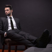 Schwarzes Bitcoin Symbol Kontur Muster Krawatte