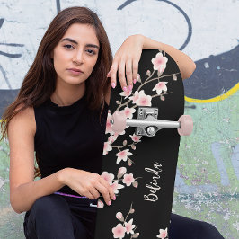 Schwarzes BLUSH Pink Cherry Blossom Monogramm Skateboard