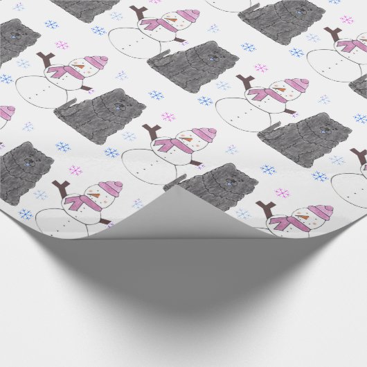 Schwarzes Chow-Chow und Schneemann Geschenkpapier (Ecke)