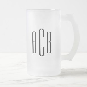 Schwarzes einfaches dreibuchstabiges Hochzeitsmono Mattglas Bierglas