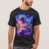 Schwarzes Einhorn in einer Fantasiewelt mit Pyrami T-Shirt (Vorderseite)