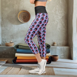 Schwarzes Einhorn Lila Mitternachtsgartenblumen Capri Leggings