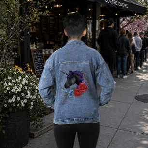 Schwarzes Einhorn Lila Mitternachtsgartenblumen Jeansjacke