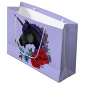 Schwarzes Einhorn und Blume Große Geschenktüte (Vorderseite Schrägansicht)