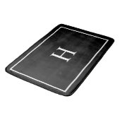Schwarzes Elegantes Modernes Monogramm Badematte (Schrägansicht)