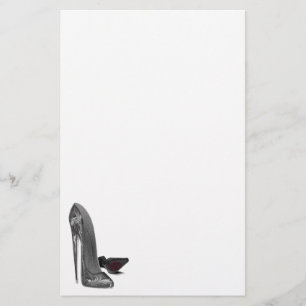Schwarzes elegantes Stilett beschuht Absatz-Kunst Briefpapier