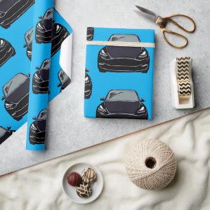 Schwarzes Elektrofahrzeug SUV Auto blau Hintergrun Geschenkpapier