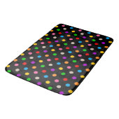 Schwarzes farbenfrohes Regenbogen-Punkte-Design Badematte (Schrägansicht)