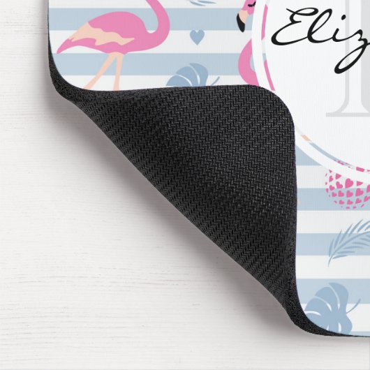 Schwarzes Flamingo-Ananas-Muster Monogramm Mousepad (Ecke)