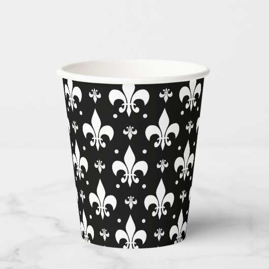Schwarzes Fleur-de-lis-Muster Pappbecher (Vorderseite)