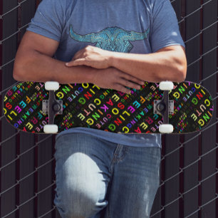 Schwarzes "Gefühl so kalt Niedlich" Textmuster Skateboard
