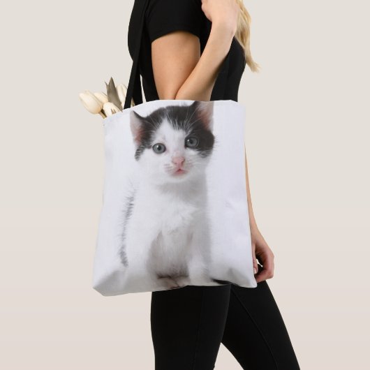Schwarzes gepunktetes Kätzchen Tasche (Von Nahem)