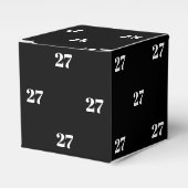 Schwarzes Geschenk mit weißer Nummer anpassen Geschenkschachtel (Vorderseite)