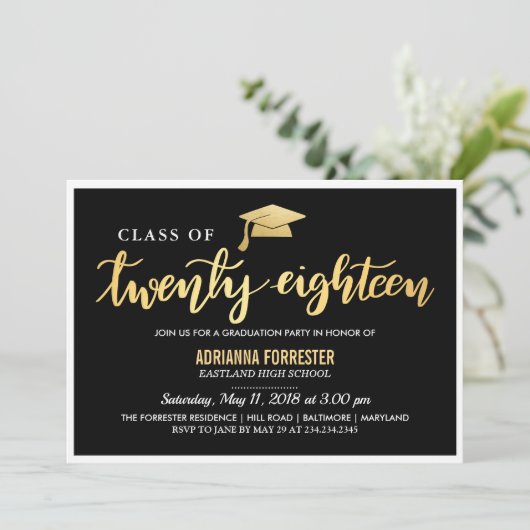 Schwarzes Gold| Graduate Class of 2018 Script Einladung (Stehend Vorderseite)