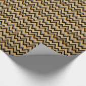 Schwarzes Grau und Orange Zickzack Zigzag-Muster Geschenkpapier (Ecke)
