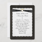 Schwarzes Hochzeitband im goldenen Herzen Einladung (Vorderseite)