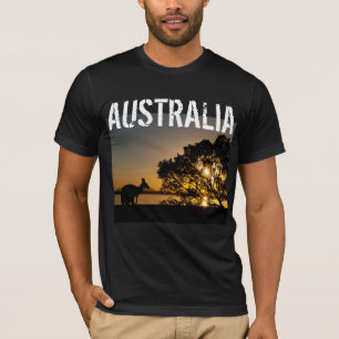 Schwarzes Känguru bei Sonnenuntergang in Australie T-Shirt