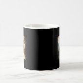 Schwarzes Katzenkätzchen beißt Gottes Hand Kaffeetasse (Mittel)