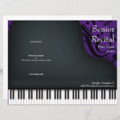 Schwarzes Klavier zum Lila geklappten Erwägungsgru (Vorne/Hinten)