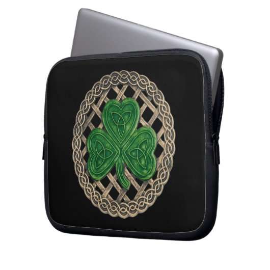 Schwarzes Kleeblatt auf keltischen Knochen Laptop- Laptopschutzhülle (Vorderseite Links)