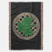 Schwarzes Kleeblatt auf keltischen Knochen wirbelt Decke (Vorderseite Vertikal)